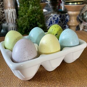 Williams Sonoma white ceramic 1/2 doz. egg container Spring Easter decor